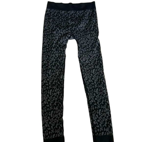 Steve Madden Seamless Animal Leopard Print Black Gray Leggings Size S - Picture 1 of 9